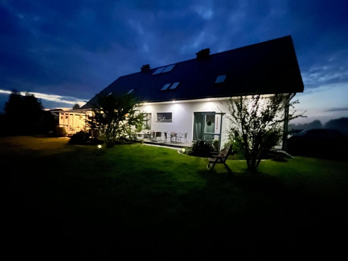 Dom W Trawach Apartamento Smoldzinski Las Exterior foto