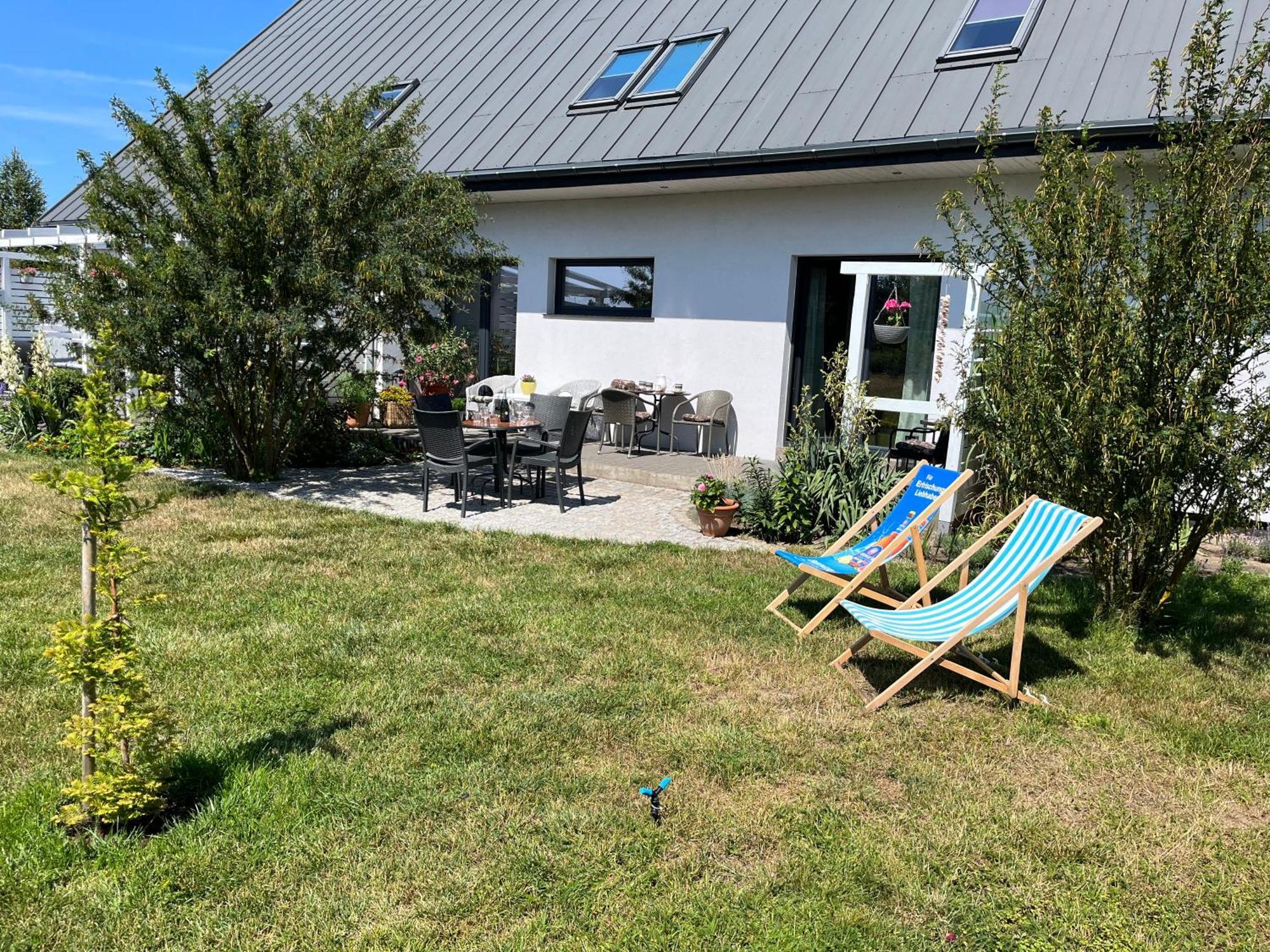 Dom W Trawach Apartamento Smoldzinski Las Exterior foto